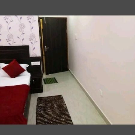 The Banarasi Kothi Hotell Varanasi Exteriör bild